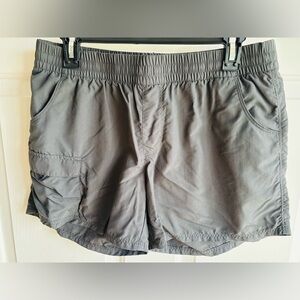 Columbia Women’s size Large Gray Elastic Waist Shorts